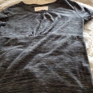 Aventura Gray Short Sleeve Top